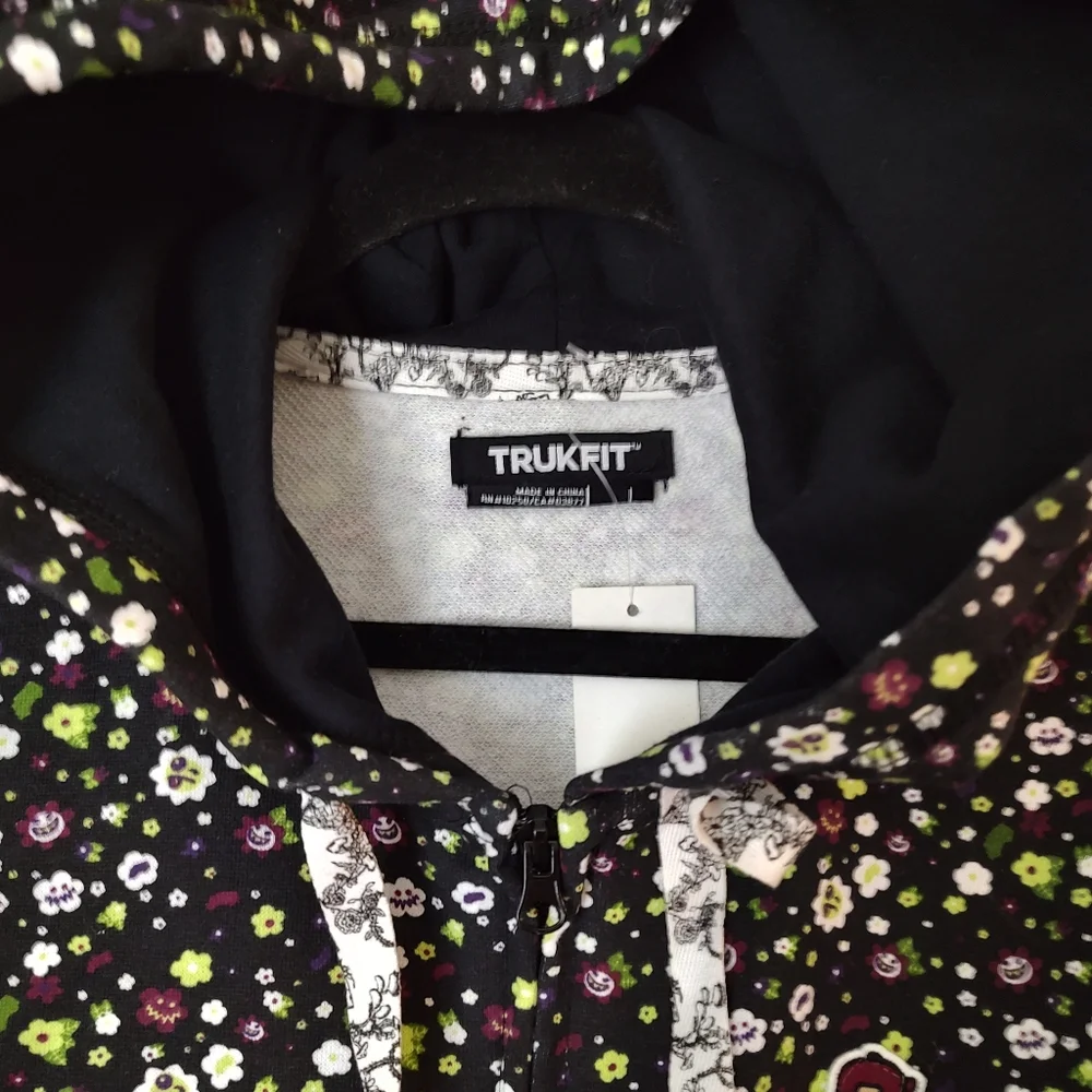 NWT. Tunic length hooded jacket. New with Tags. Size Large. - Picture 4 of 12